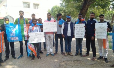 एनएसयूआई ने इलाहाबाद विश्वविद्यालय कैंपस में भारत बंद का किया समर्थन व दी गिरफ्तारी