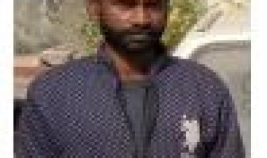 चोरी की गाड़ी के साथ अभियुक्त गिरफ्तार