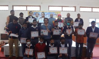 ज्वाला देवी सरस्वती विद्या मंदिर इंटर कॉलेज में आयोजित हुआ विद्या प्रबोधिनी परीक्षा पुरस्कार वितरण समारोह