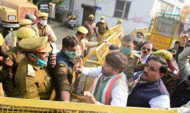 कृषि बिल के विरोध में काग्रेसियों का प्रदर्शन