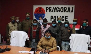 अवैध असलहा दर्जनों बम के साथ चार वांछित अपराधी गिरफ्तार