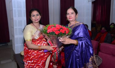 उत्तर मध्य रेलवे महिला कल्याण संगठन की अध्यक्षा ललिता चौधरी का विदाई समारोह आयोजित