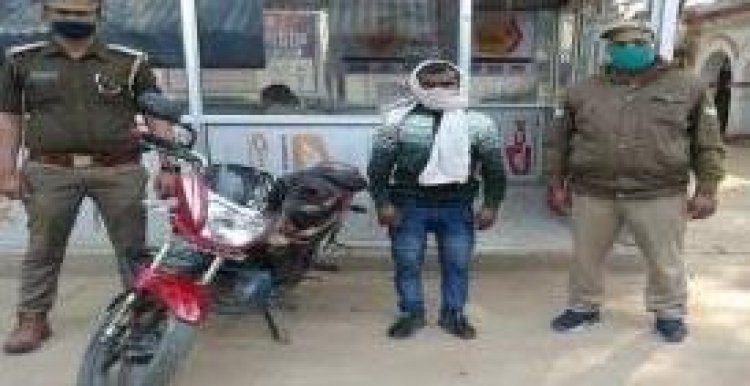 चोरी हुई मोटर साइकिल को मेजा पुलिस ने किया बरामद