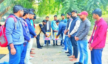 अनशन स्थल पर मनाई गई सावित्रीबाई फुले व खुदीराम बोस की जयंती