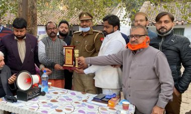 प्रयाग व्यापार मंडल की कोतवाली मे मीटिंग, व्यापारियों की समस्याओं को अधिकारियों से अवगत कराया