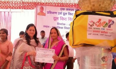 अंतरराष्ट्रीय महिला दिवस पर 100 प्रशिक्षित महिलाओं को टूलकिट एवं प्रमाण पत्र वितरित हुए