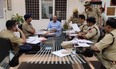 आगामी चुनाव दृष्टिगत एडीजी व आईजी ने जिले के कप्तानों के साथ की समीक्षा गोष्ठी