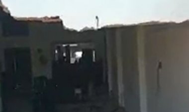 प्रयागराज में शराब माफिया के अवैध निर्माण पर चला बुलडोजर