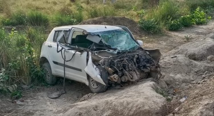 कौशाम्बी में रफ़्तार का कहर, खड़ी कंटेनर में कार ने मारी जोरदार टक्कर