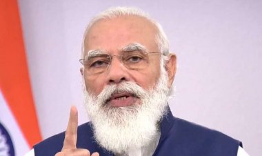 वैक्सीन विदेश भेजने वाले पोस्टर में FIR, राहुल-प्रियंका बोले- हमें करो गिरफ्तार