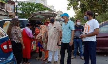 रोटरी इलाहाबाद रॉयल्स वा सिविल लाइंस उद्योग व्यापार मंडल ने मिलकर जरूरतमंदों को जरूरत की चीजें मुहैया कराई