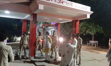 कौशाम्बी सांसद ने किया स्तर-2 अस्पताल का दौरा