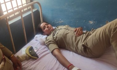 प्रयागराज: भीड़ रोकने पर पुलिस पार्टी पर हमला,महिला काँस्टेबल सहित तीन पुलिसकर्मी घायल