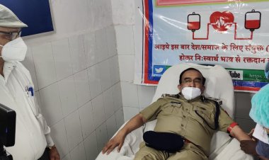 "विश्व रक्तदाता दिवस" रक्तदान शिविर में कुल 111 पुलिस मित्रों ने स्वैच्छिक रक्तदान किया