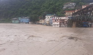 उत्तराखंड में पहाड़ से लेकर मैदान तक गंगा, अलकनंदा उफान पर