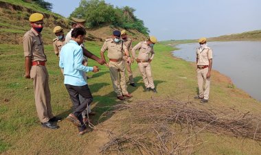 दो दिन पहले निमंत्रण पर गए व्यक्ति की लाश यमुना नदी में मिली