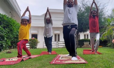 पाँच वक़्त की नमाज़ मे भी है योगा का प्रारुप फिर भी करें  योगा रहें निरोग: मो०शारिक़