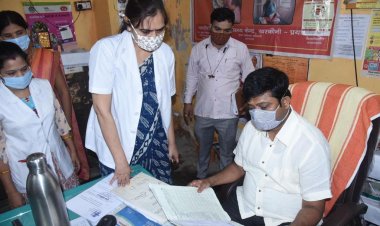 केबिनेट मंत्री नंदी के गोद लिए हुए स्वास्थ केंद्र में अवैध कब्जा