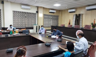 जिलाधिकारी की अध्यक्षता में आई0जीआर0एस0 की समीक्षा बैठक सम्पन्न