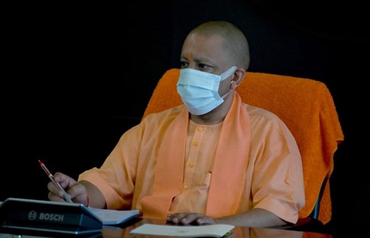 छात्रों को योगी सरकार का बड़ा तोहफा, नए सत्र से टैबलेट से करेंगे पढ़ाई