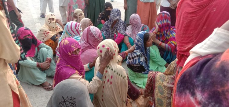 सड़क हादसे में दो संगे भाइयों की मौत, तीसरा घायल, परिजनों ने लगाया जाम