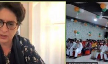 प्रियंका गांधी वाड्रा ने दो जनपदों के कार्यकर्ताओं से की वर्चुअल वार्ता