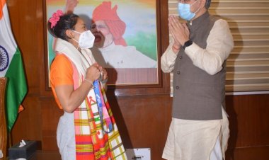 रेल मंत्री ने टोक्यो ओलंपिक में पदक जीतकर लौटी मीराबाई चानू को किया सम्मानित