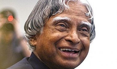 उपराष्ट्रपति नायडू ने पूर्व राष्ट्रपति डॉ. कलाम को किया याद