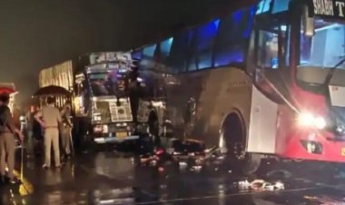 बाराबंकी सड़क दुर्घटना: चालीस यात्रियों की क्षमता वाली बस में बिठाए थे सौ यात्री, होगी कार्यवाही