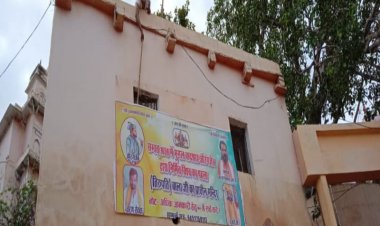 मुगल शासक औरंगजेब का पोस्टर लगाने पर महंत समेत तीन के विरुद्ध मुकदमा दर्ज