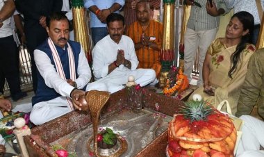 उपमुख्यमंत्री केशव मौर्य ने प्रदेशवासियों के स्वास्थ्य के लिए किया रुद्राभिषेक