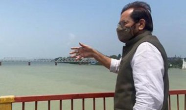 प्रयागराज: यूपी सरकार जो भी मदद चाहेगी केन्द्र मुहैया कराएगा: नकवी