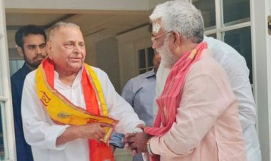 UP भाजपा अध्यक्ष स्वतंत्र देव ने मुलायम सिंह से की मुलाकात, बना चर्चा का विषय