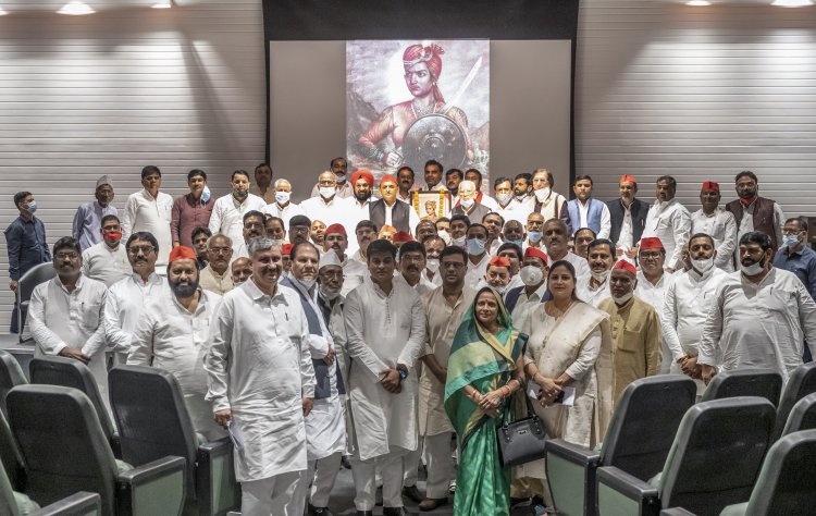 भाजपा सरकार जेसीबी मानसिकता से असहमति की दबा रही आवाज : अखिलेश यादव