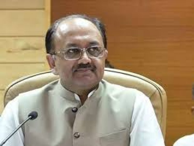 अखिलेश जी सोए आप हैं, सरकार नहीं : सिद्धार्थ नाथ