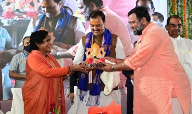 फतेहपुर: उपमुख्यमंत्री केशव प्रसाद पहुंचे ओमघाट आश्रम, बलखण्डी व बरुआ गंगा पुल की घोषणा की