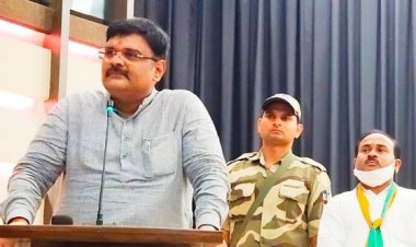 प्रयागराज: सत्ता योगी को देना है या तालिबानियों को, जनता तय करे : सुब्रत पाठक