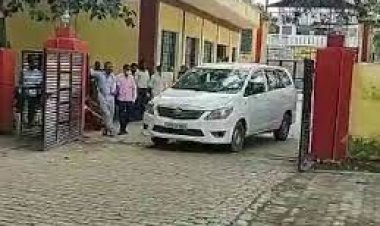 मनी लॉड्रिंग मामला : ईडी की टीम सपा सांसद आजम खान से पूछताछ के लिए सीतापुर जेल पहुंची