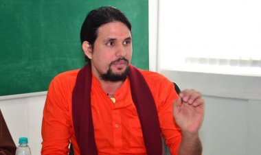 महंत नरेंद्र गिरि की मौत मामले में पुलिस हिरासत में लिए गए आनंद गिरि