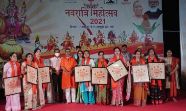 नवरात्रि महोत्सव : पांचवीं निशा में सुरों की गंगा में श्रोताओं की डुबकी