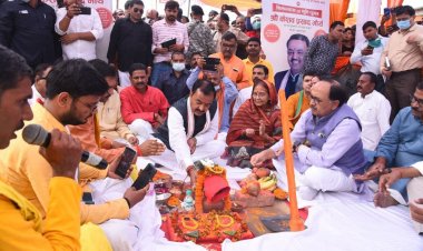 प्रयागराज: डिप्टी सीएम केशव प्रसादने 4 लेन रेल उपरिगामी सेतु तथा 2 लेन फ्लाई ओवर सेतु के निर्माण कार्य का किया शिलान्यास एवं भूमि पूजन