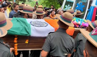 शहीद लांसनायक सत्यम पाठक का राजकीय सम्मान के साथ हुआ अंतिम संस्कार