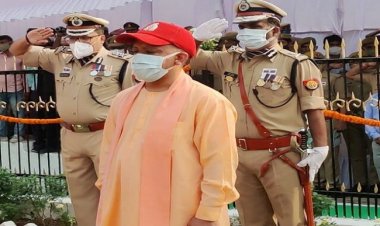 पुलिस स्मृति दिवस पर मुख्यमंत्री योगी ने शहीद पुलिसकर्मियों को किया नमन