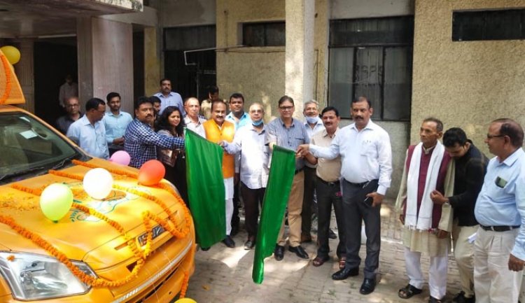 प्रयागराज: नाबार्ड के सहयोग से ग्रामीण क्षेत्रों में दौड़ेगी मोबाइल एटीएम वैन