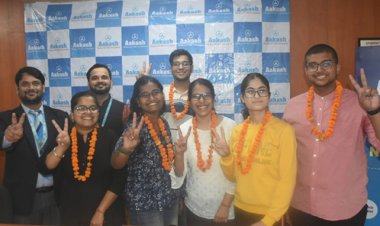 आकाश की छात्रा रिया ने नीट यूजी में एआईआर 620 हासिल किया