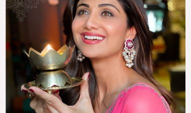 बालीवुड अभिनेत्री शिल्पा शेट्टी ने परिवार सहित कांगड़ा के शक्तिपीठों में नवाया शीश