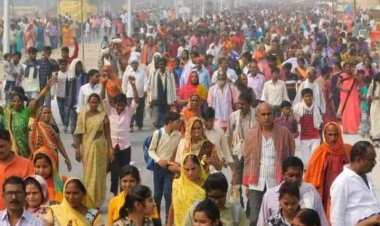 कार्तिक नवमी : 14 कोस पथ पर बढे श्रद्धालुओं के आस्था के पग