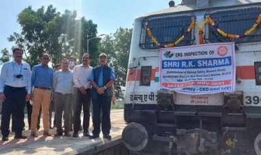 प्रयागराज: कोर भारत के सभी ब्रॉडगेज रेलमार्गों को 2023 तक विद्युतीकृत के लिए प्रतिबद्ध : महाप्रबंधक