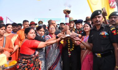 गंगा मशाल यात्रा का प्रयागराज पहुंचने पर हुआ भव्य स्वागत