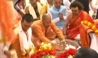 काशी पुराधिपति के आंगन में विराजी देवी अन्नपूर्णा, मुख्यमंत्री ने की प्राण-प्रतिष्ठा